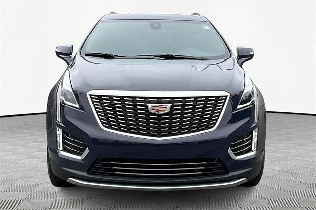 Photo of 2025 Midnight Black Cadillac XT5