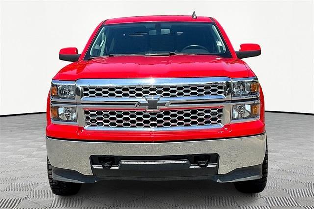Photo of 2015 Victory Red Chevrolet Silverado 1500