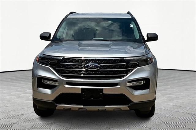 Photo of 2023 Silver Metallic Ford Explorer