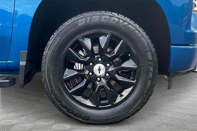 Photo of 2023 Glacier Blue Metallic Chevrolet Silverado 1500