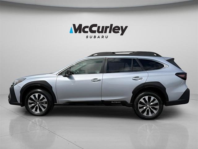 Photo of 2023 Ice Silver Metallic Subaru Outback