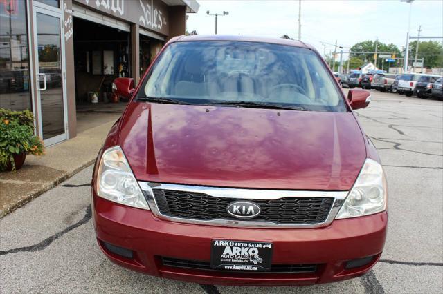Photo of 2012 Red Kia Sedona