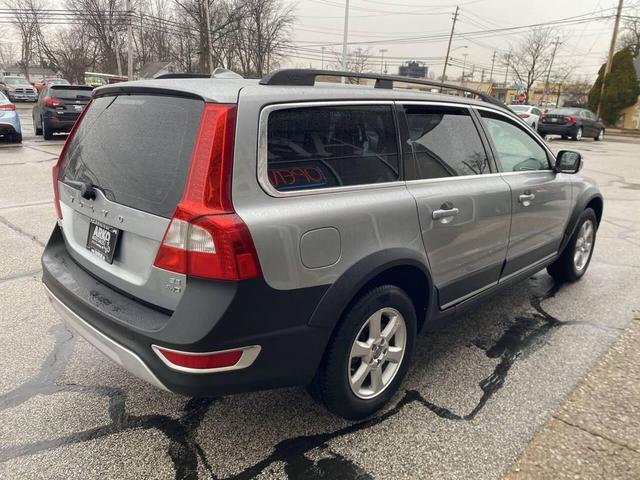Photo of 2010 Silver Volvo XC70
