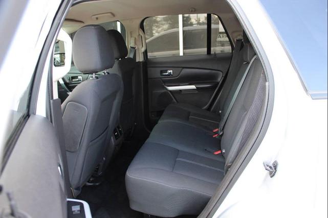Photo of 2013 Silver Ford Edge