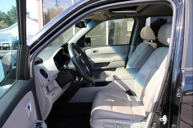 Photo of 2011 Black Honda Pilot