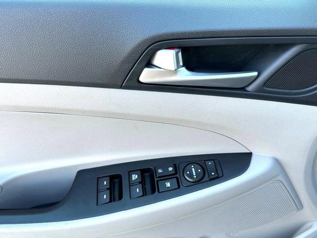 Photo of 2020 Black Hyundai TUCSON