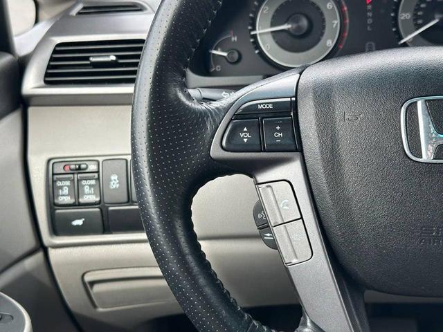 Photo of 2012 Silver Honda Odyssey