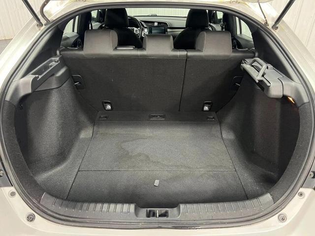 Photo of 2018 White Honda Civic