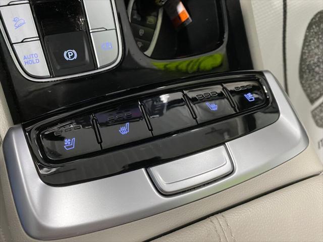 Photo of 2022 Shimmering Silver Hyundai TUCSON