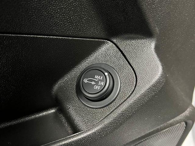 Photo of 2023 Summit White GMC Terrain