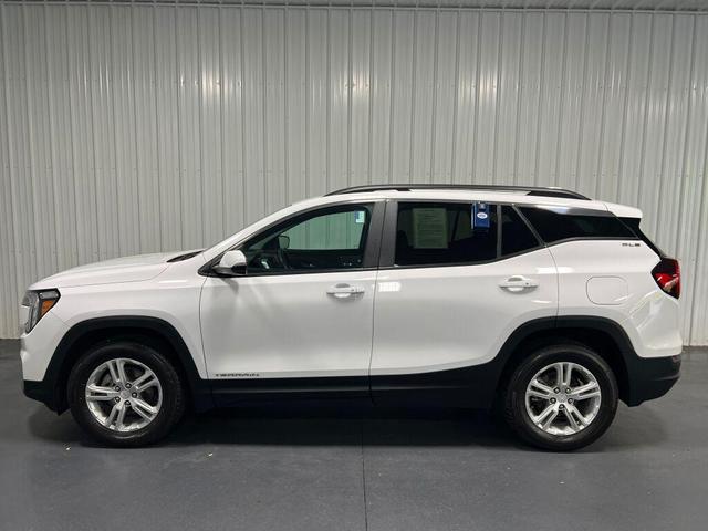 Photo of 2023 Summit White GMC Terrain