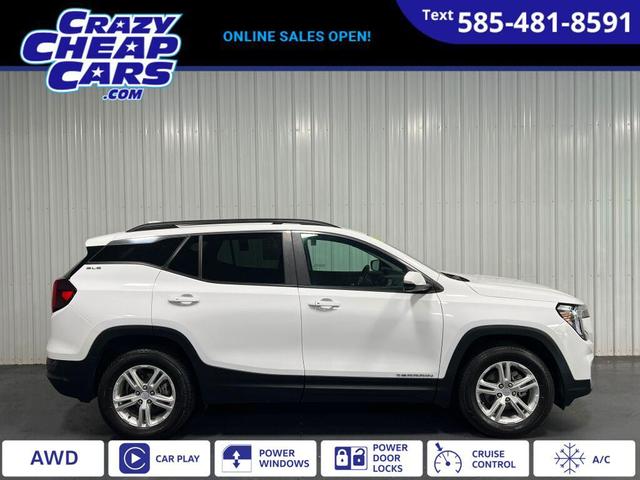 Photo of 2023 Summit White GMC Terrain