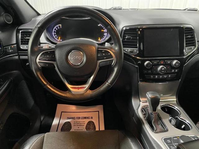 Photo of 2019 Red Jeep Grand Cherokee