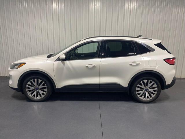 Photo of 2020 Star White Metallic Tri-Coat Ford Escape