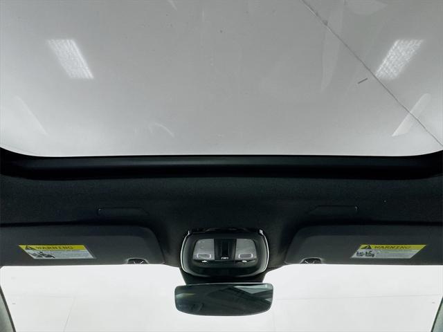 Photo of 2025 Gray Volvo XC40