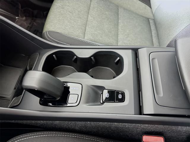 Photo of 2025 Gray Volvo XC40