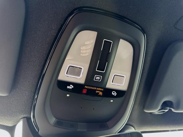 Photo of 2025 Gray Volvo XC40
