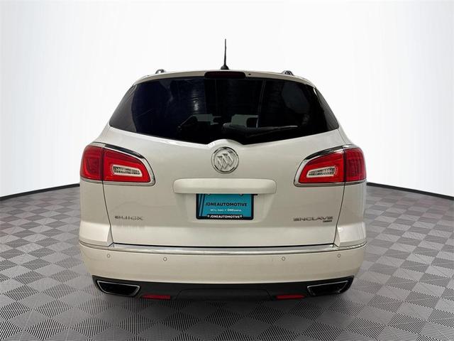 Photo of 2017 White Frost Tricoat Buick Enclave