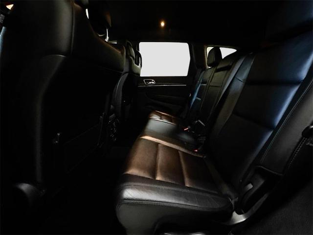 Photo of 2021 Bright White Jeep Grand Cherokee