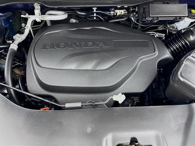 Photo of 2022 Blue Honda Pilot