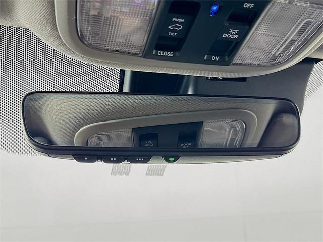 Photo of 2022 Blue Honda Pilot