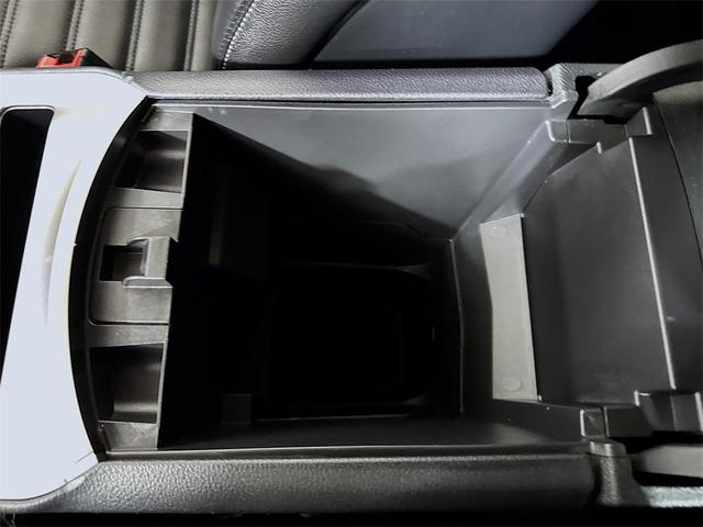 Photo of 2023 Gray Metallic Ford Edge