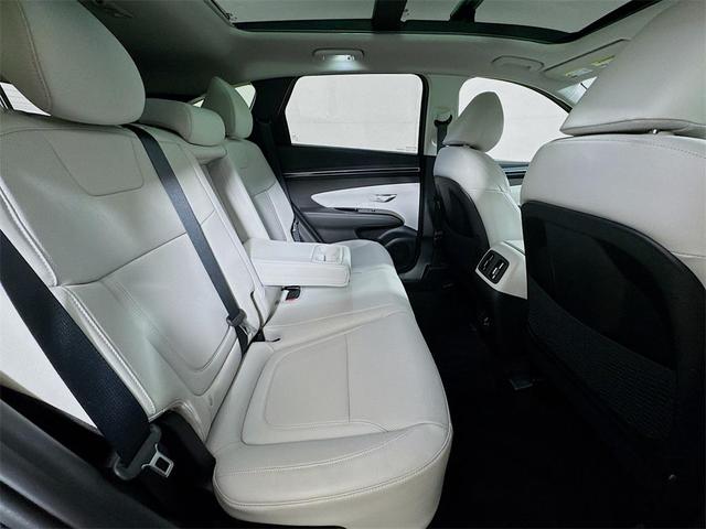 Photo of 2023 Phantom Black Hyundai TUCSON Hybrid