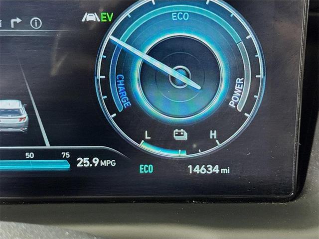 Photo of 2023 Phantom Black Hyundai TUCSON Hybrid
