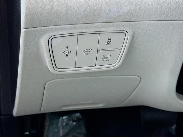 Photo of 2023 Phantom Black Hyundai TUCSON Hybrid