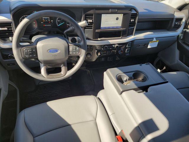 Photo of 2026 Oxford White Ford F-250
