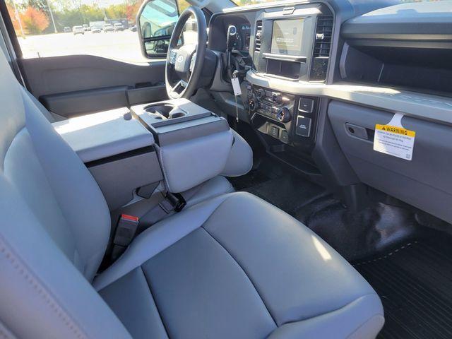 Photo of 2026 Oxford White Ford F-250