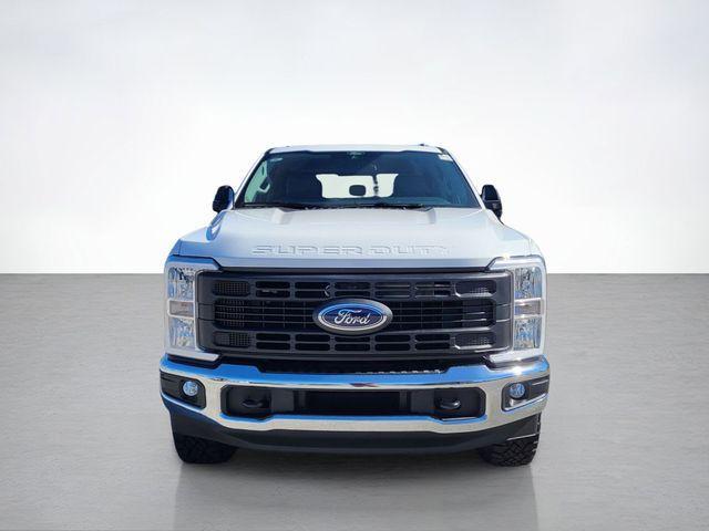 Photo of 2026 Oxford White Ford F-250