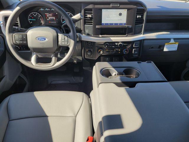 Photo of 2026 Oxford White Ford F-250