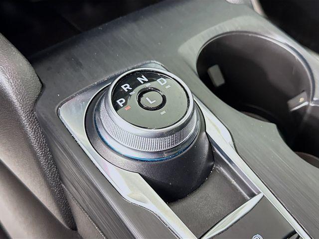 Photo of 2024 Gray Metallic Ford Escape