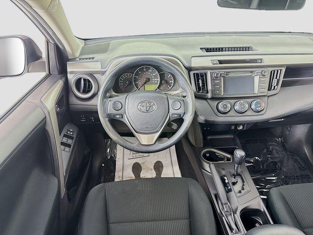 Photo of 2016 Silver Toyota RAV4