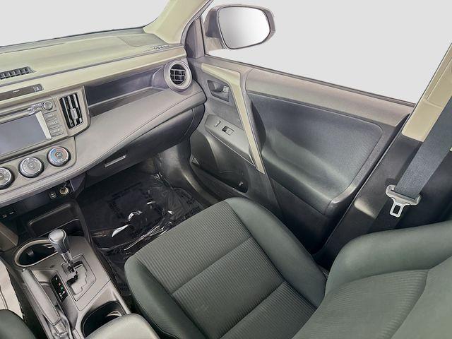 Photo of 2016 Silver Toyota RAV4