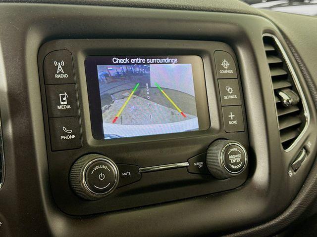 Photo of 2018 White Clearcoat Jeep Compass