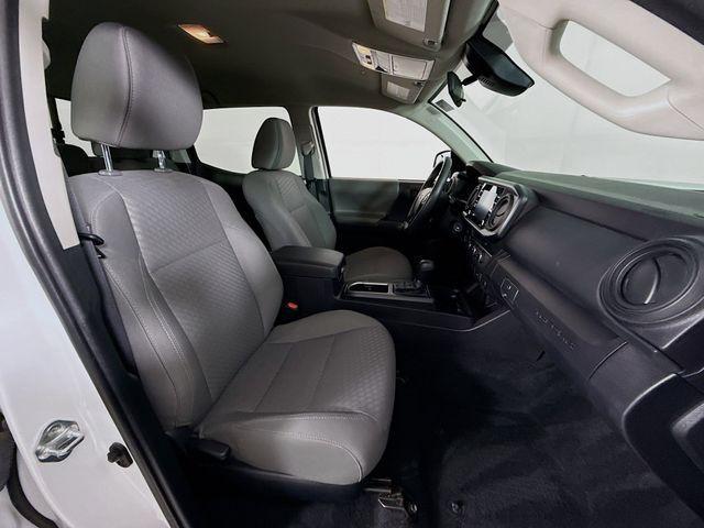 Photo of 2022 White Toyota Tacoma