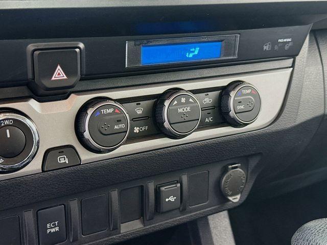 Photo of 2022 White Toyota Tacoma
