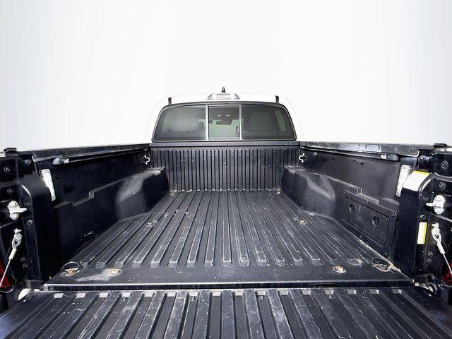 Photo of 2022 White Toyota Tacoma