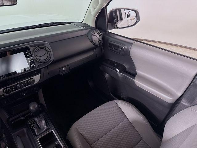 Photo of 2022 White Toyota Tacoma