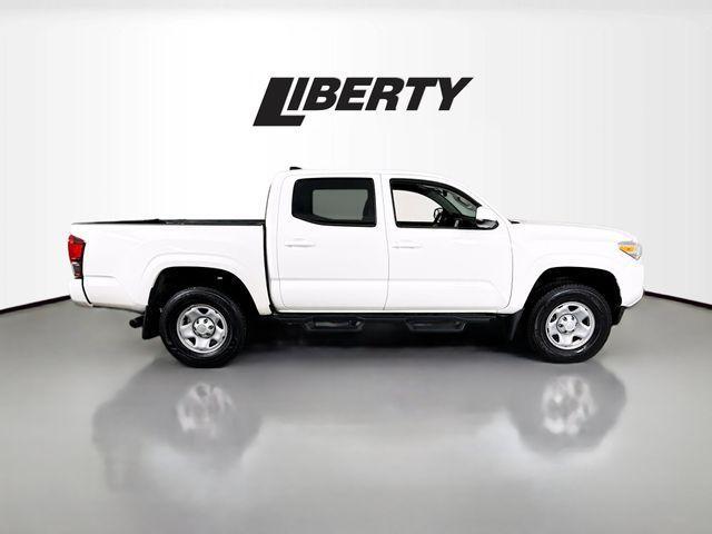 Photo of 2022 White Toyota Tacoma
