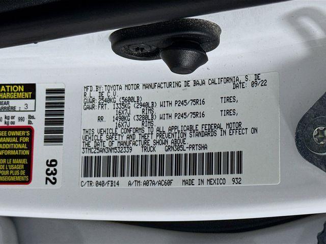 Photo of 2022 White Toyota Tacoma