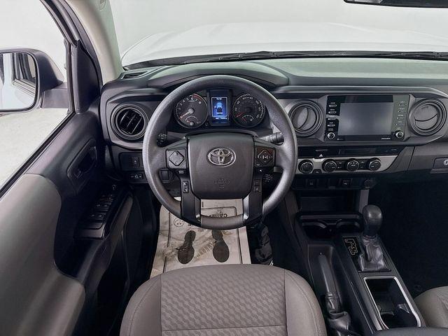 Photo of 2022 White Toyota Tacoma