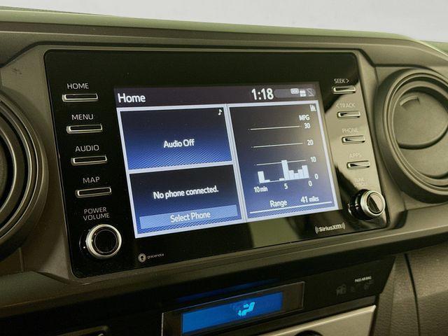 Photo of 2022 White Toyota Tacoma