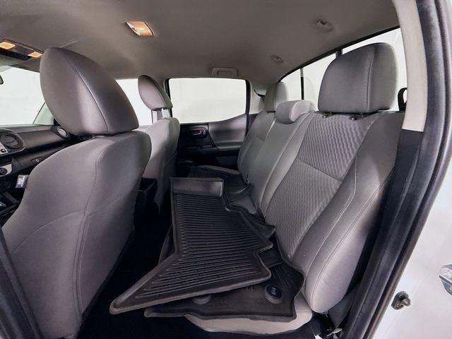 Photo of 2022 White Toyota Tacoma