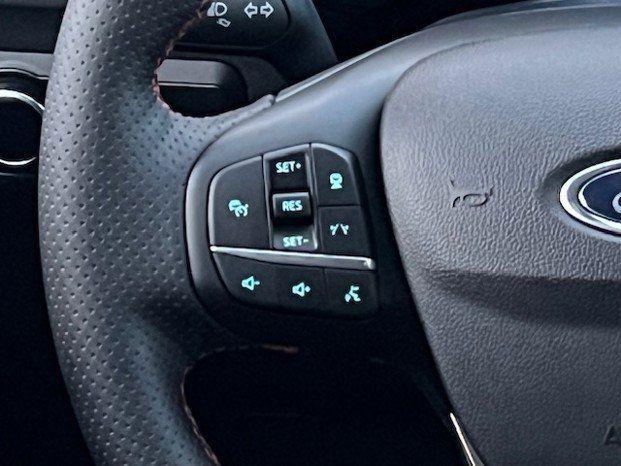 Photo of 2025 Gray Metallic Ford Escape