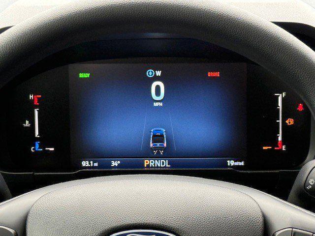 Photo of 2025 White Ford Maverick