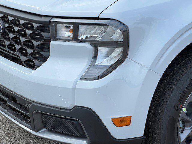 Photo of 2025 White Ford Maverick