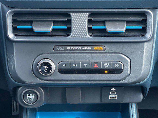 Photo of 2025 White Ford Maverick
